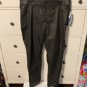 Pleather black pants mid rise (4)